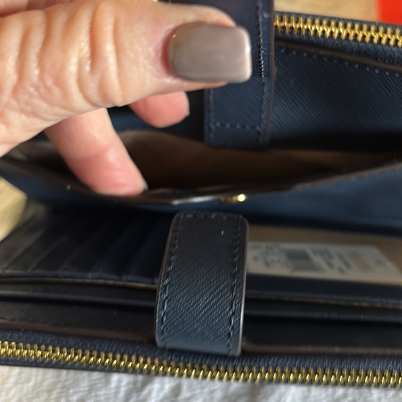 NWT Michael Kors leather double zip wristlet/wallet - Picture 4 of 5